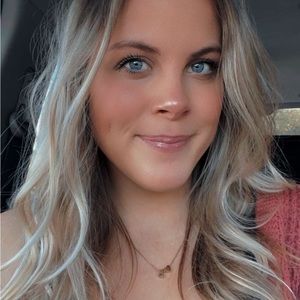 Meet your Posher, Celeste